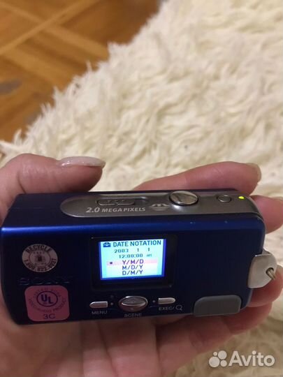 Цифровой фотоаппарат sony