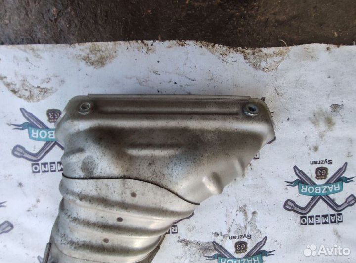 Кожух коллектора выпускного Toyota Prius NHW20