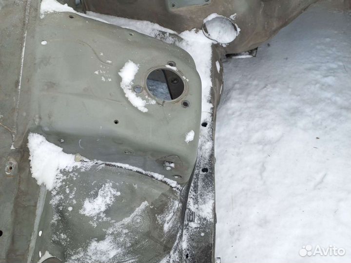 Рамка радиатора.Toyota Cresta, Mark II '96-'00