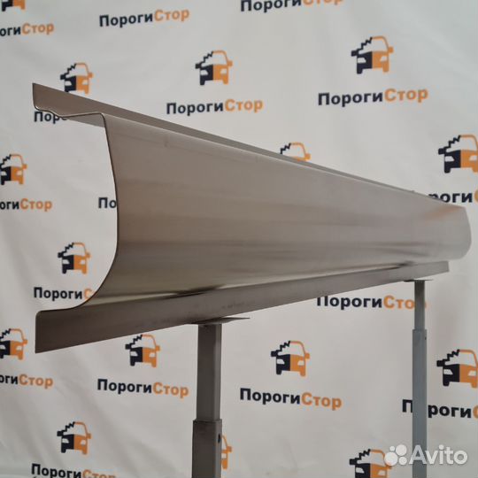 Ремонтный порог левый Ford Maverick 2