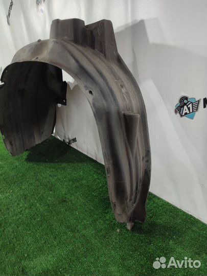 Подкрылок передний левый Honda Mobilio GB1 L15A