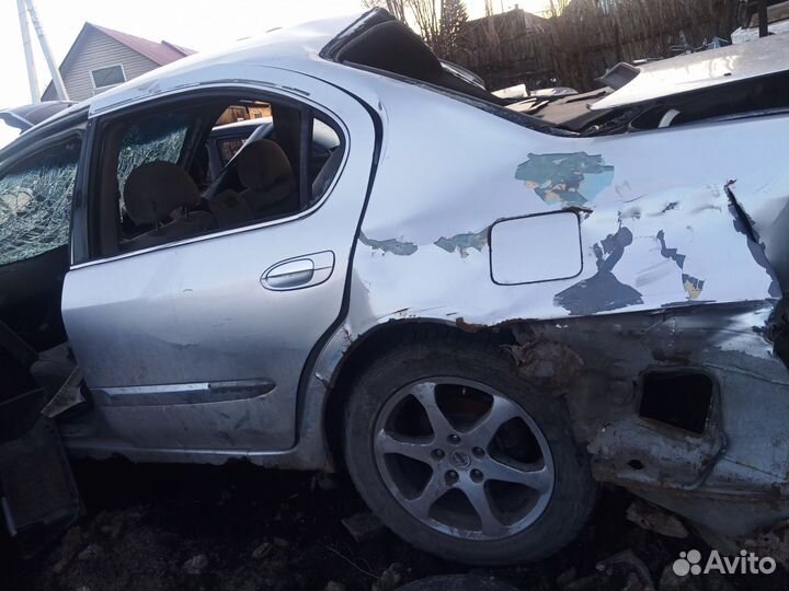 Продам ниссан цефиру по запчастям