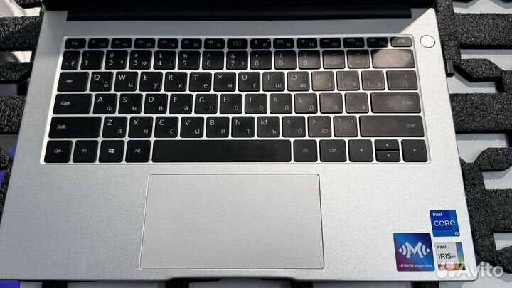Honor MagicBook 14 core i5-1135G7 8/512