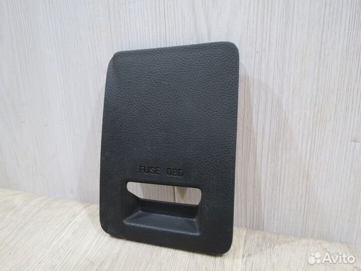 Крышка блока предохранителей Kia Optima 3