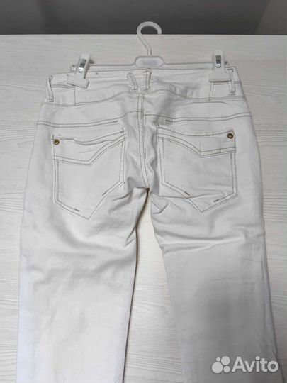 Джинсы pull and bear 26 и Mohito 34
