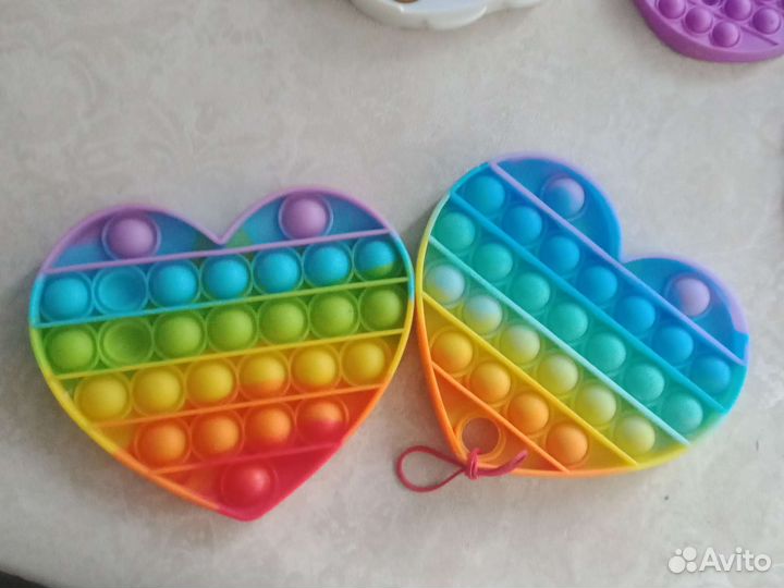 Два радужных попита сердечко