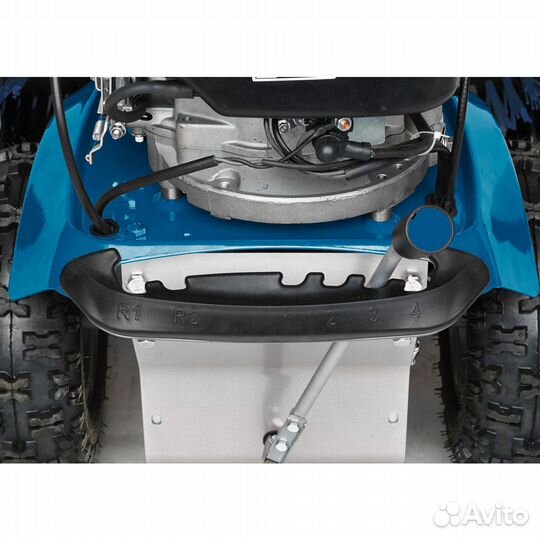 Бензиновая подметальная машина Hyundai hysw 1000