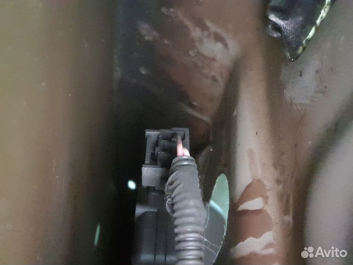 Активатор замка багажника Renault Logan II