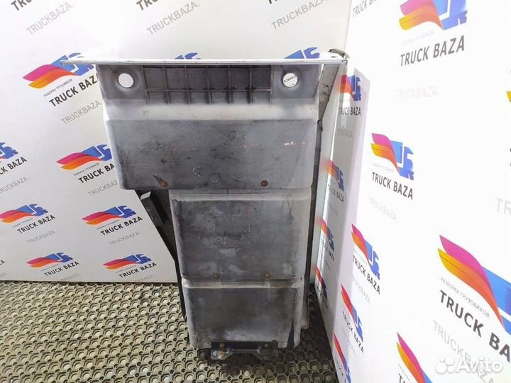 Корпус подножек правый Renault Magnum