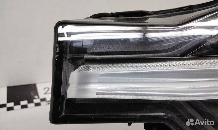 Фара левая Volvo XC60