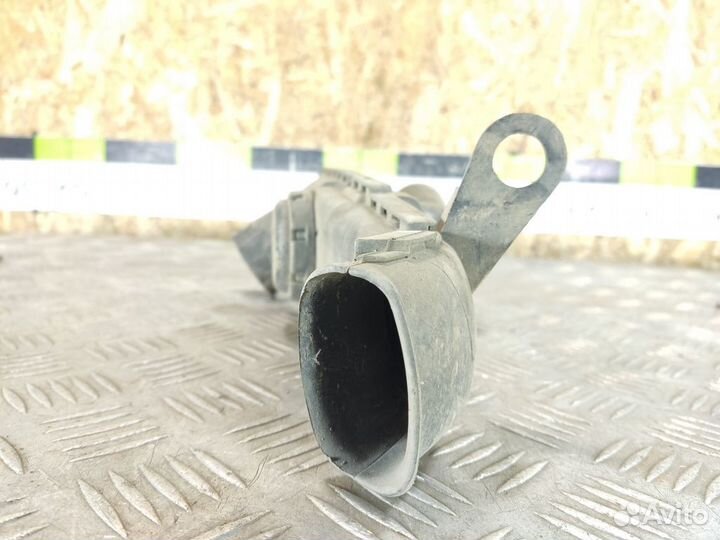 Патрубок воздушного фильтра Volkswagen Polo 1994-1