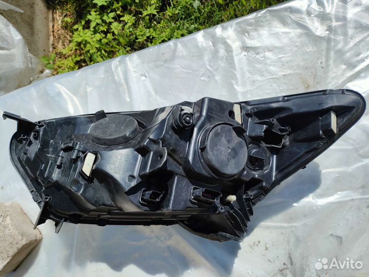 Фара правая Renault Kaptur (2016-2020)