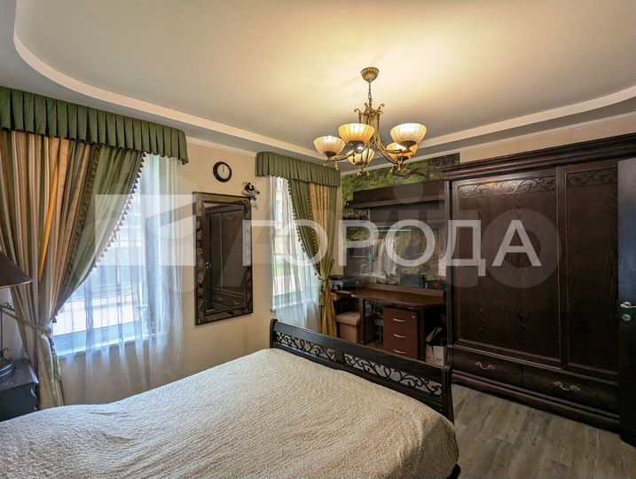 2-к. квартира, 67 м², 1/3 эт.