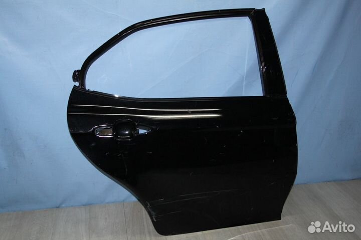 Дверь задняя правая Camry v70 (Камри 70)