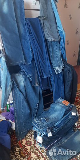 Джинсы новые