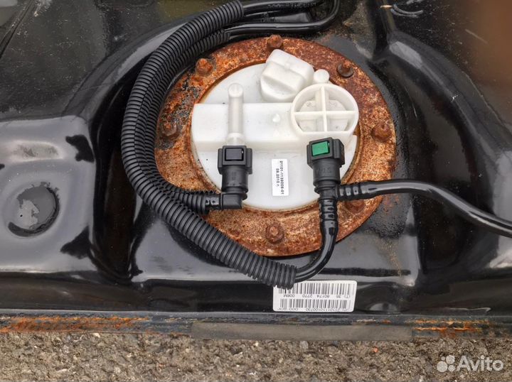 Топливный бак ваз 2110 и др запчасти