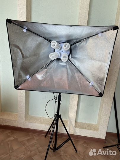 Осветительный прибор с софтбоксом