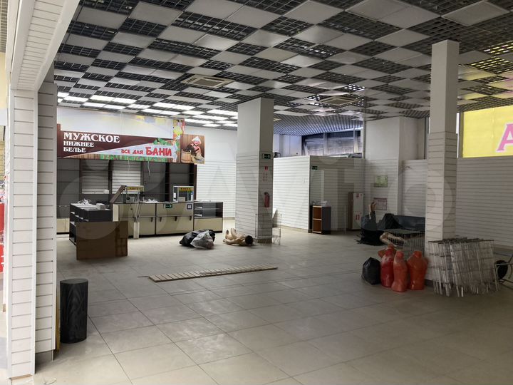 Торговая площадь, 1800 м²