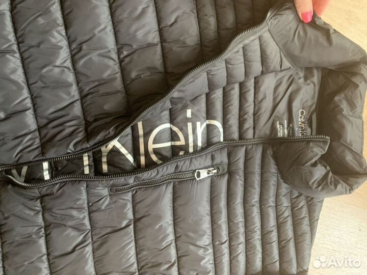 Куртка Calvin Klein. S