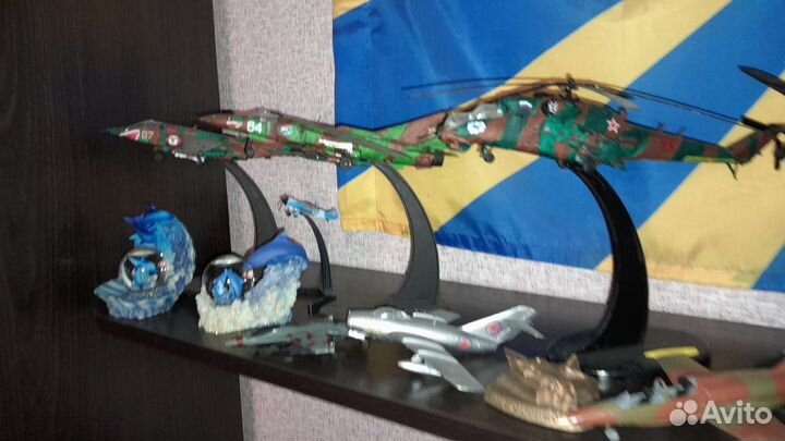 Клею модельки самолетов и вертолётов