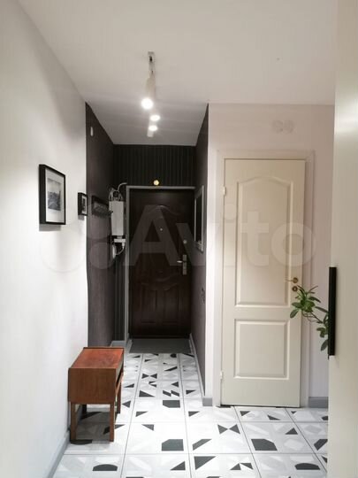 2-к. квартира, 60 м², 1/2 эт.