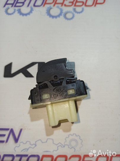 Кнопка стеклоподъемника задняя правая Renault