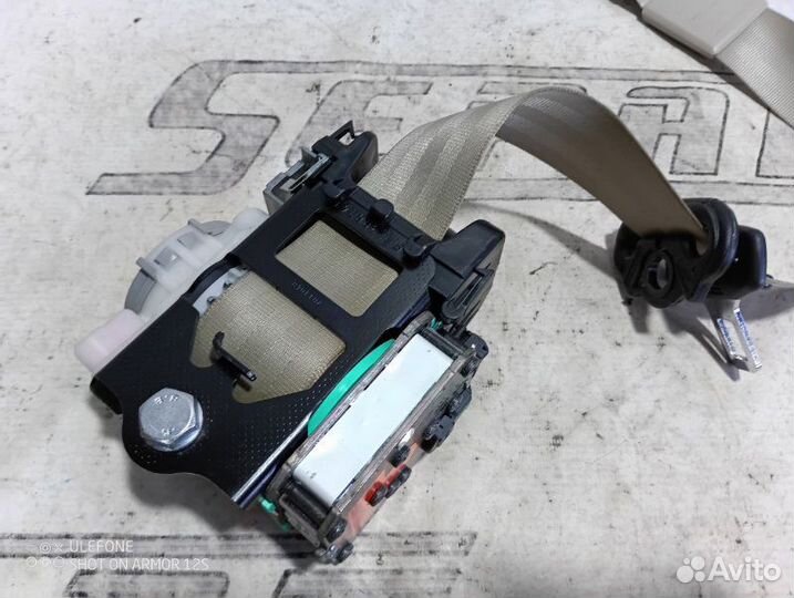 Ремень безопасности передний правый Audi A4