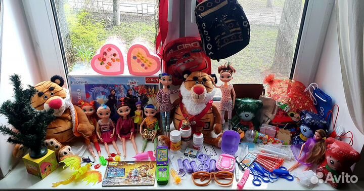 Пакет кукол и игрушек