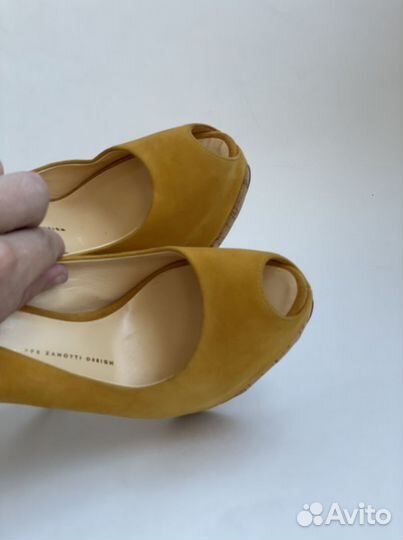 Босоножки Giuseppe Zanotti. Оригинал