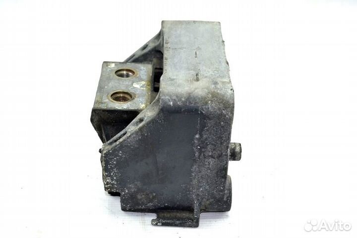 Подушка двигателя, задняя правая mercedes-benz Act