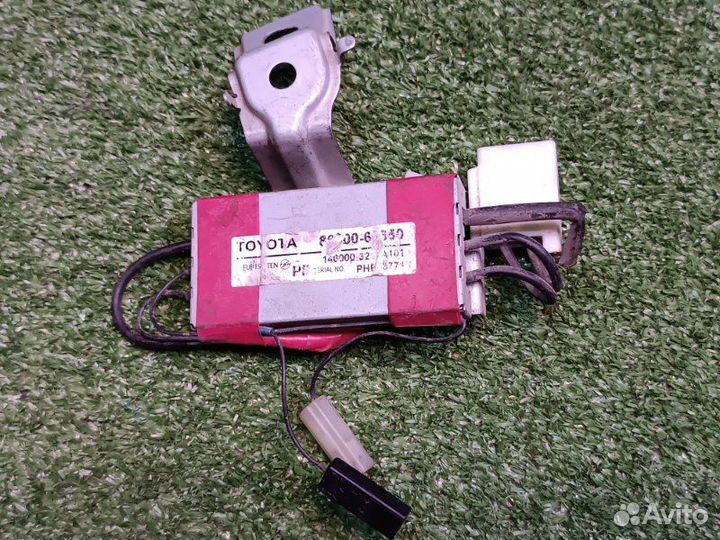 Усилитель антенны Toyota Land Cruiser Prado J150