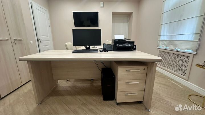 Продам офисную мебель