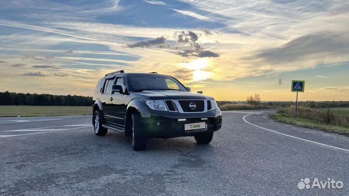 Nissan Pathfinder 2.5 AT, 2011, 206 000 км