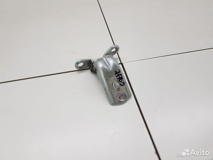 Петля двери задняя правая нижняя (Geely Coolray)