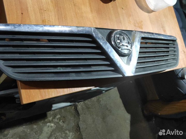 Решетка радиатора opel meriva a