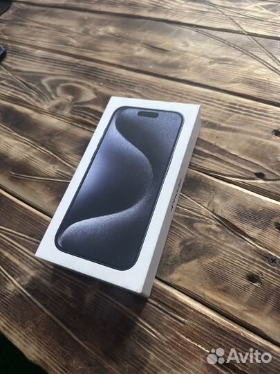 Телефон iPhone 15 pro 256 gb