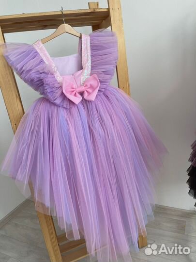 Нарядное платье для девочки 128-134