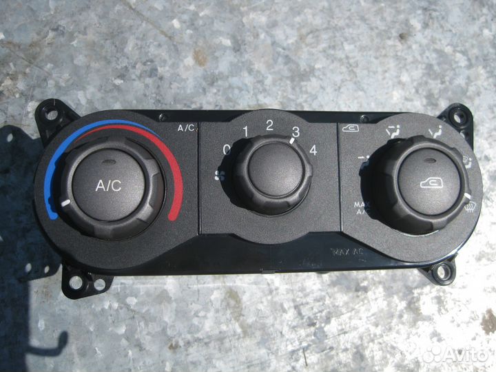 Блок управления кондиционером Hyundai Matrix