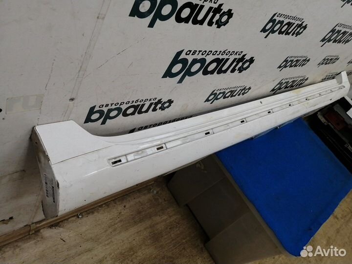 Накладка порога правая пластик 75851-33100 Toyota