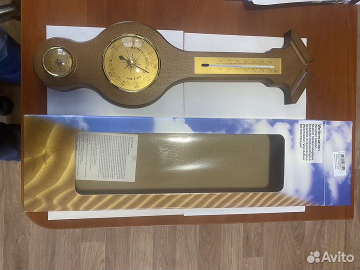 Барометр настенный