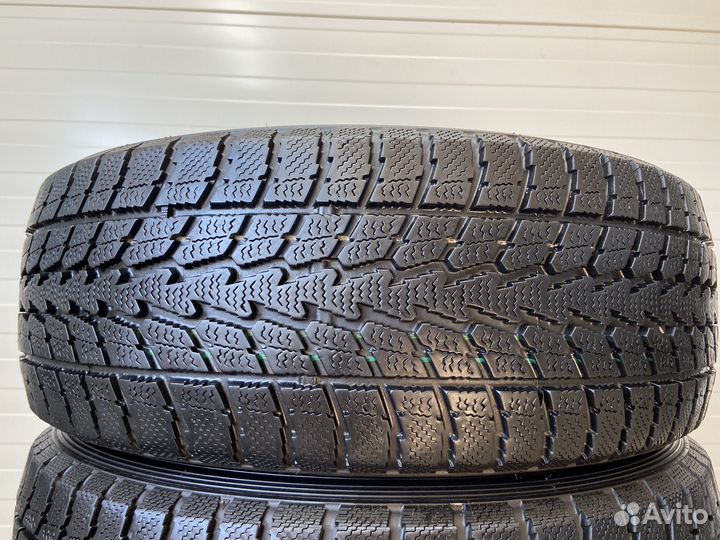 Toyo Winter Tranpath S1 215/60 R17 96Q