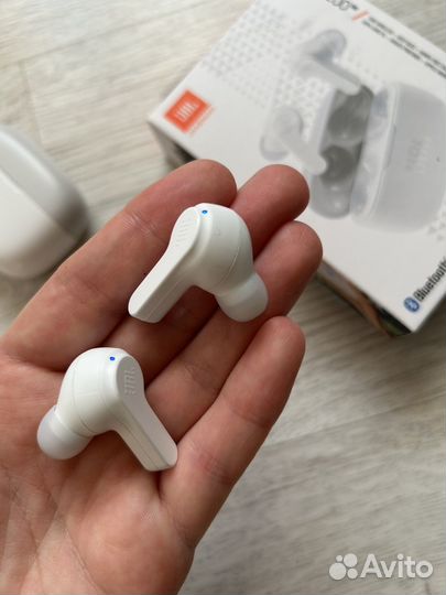 Беспроводные наушники Jbl Wave 200tws