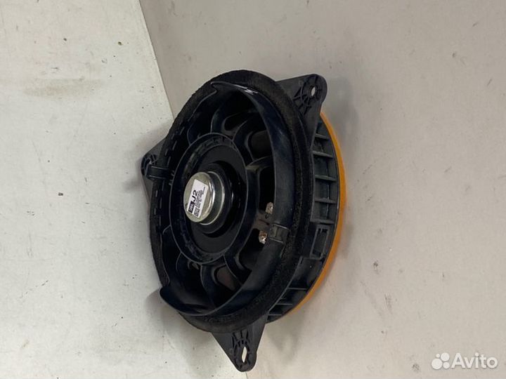 Динамик двери задний Toyota Camry V70/V75