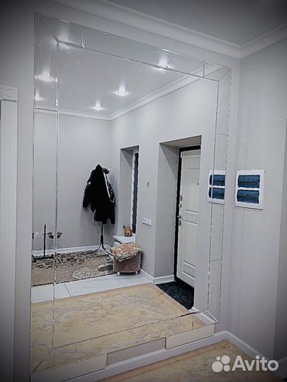 Зеркальное панно с фацетом (интерьерное)