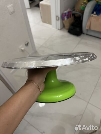 Кондитерский крутящийся стол