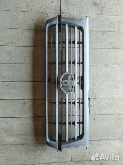 Решетка радиатора toyota land cruiser 80