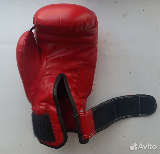 Боксерские перчатки