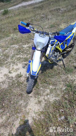Gr 7, motolend xt250st