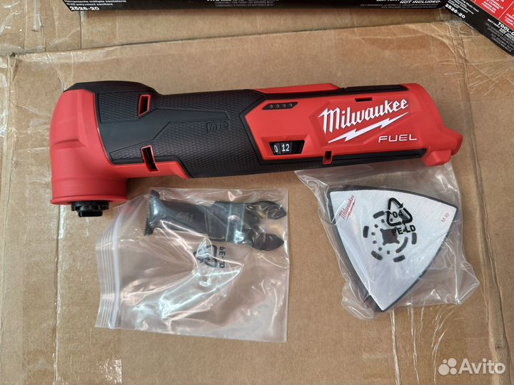 Реноватор Milwaukee 2526-20 M12 Fuel