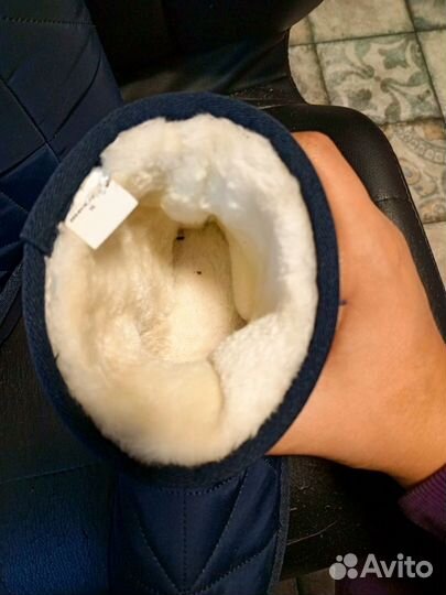 Продам угги новые